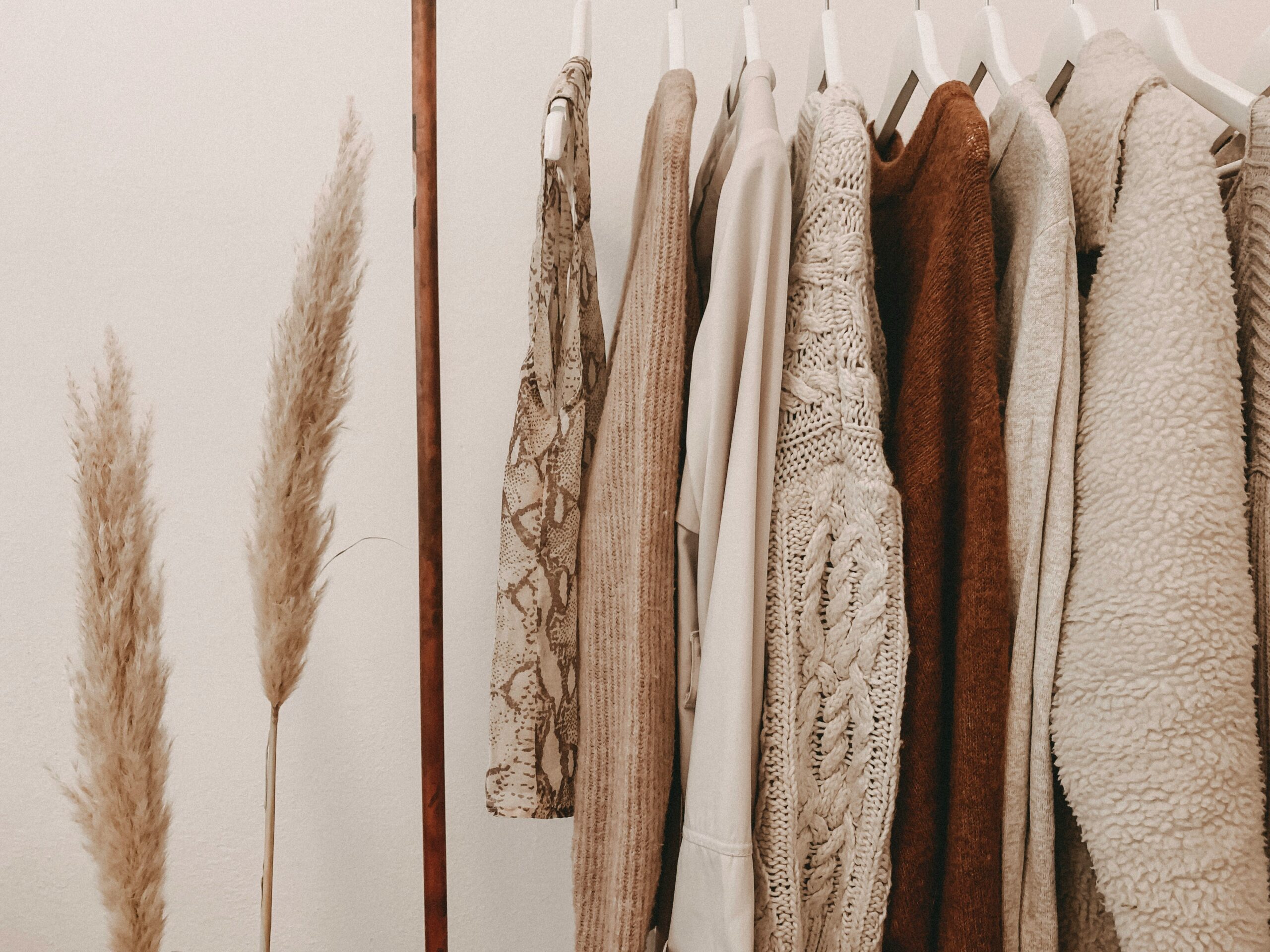 Een capsule wardrobe opbouwen: zo doe je het